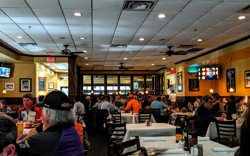 Lucky's Steakhouse