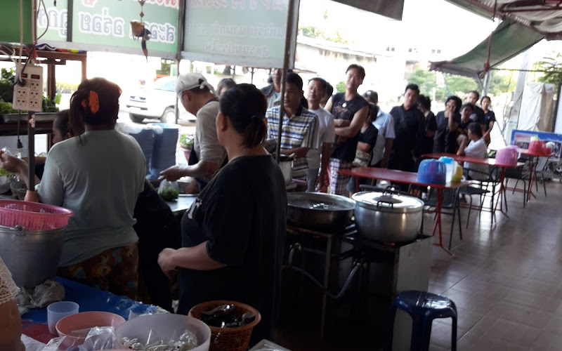 ต้มเลือดหมูลุงหนุ่มข้างร.ร.อนุบาลมวกเหล็ก