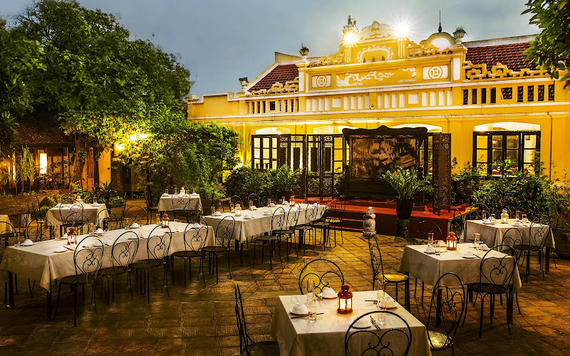 Nhà Hàng Bến Bạc