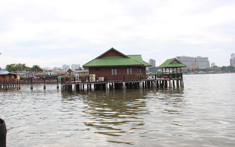 Naklua Chalermprakiat Park