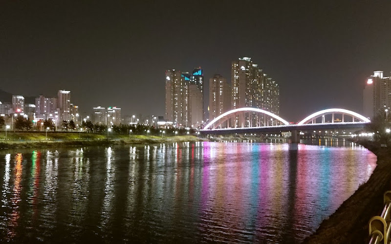 溫泉川市民公園