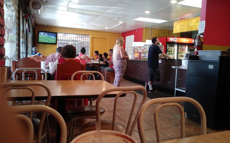 Alex's Tacos Birrieria