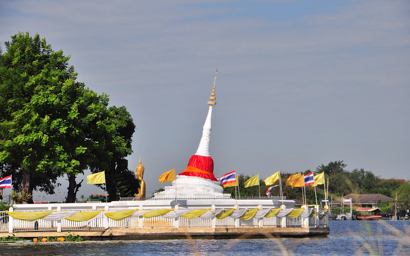 ワットサナームヌア