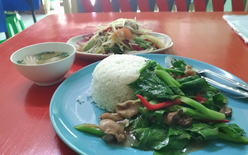 ร้านกันเอง คุณจุ๋ม