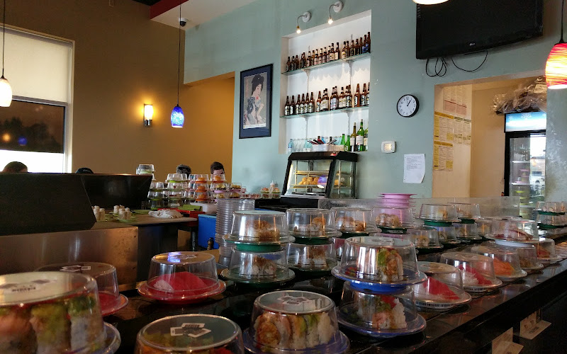 Belt Sushi & Roll