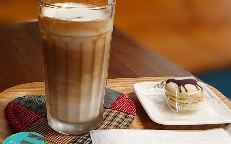 1756’s Coffee and Macaron