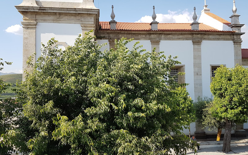 マトリース・デ・ペーゾ・ダ・レーグア / イグレージャ・デ・サン・ファウスチノ教会