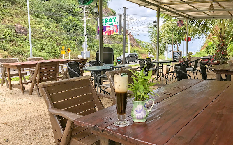 2Bay chaomui coffeebar & roaster