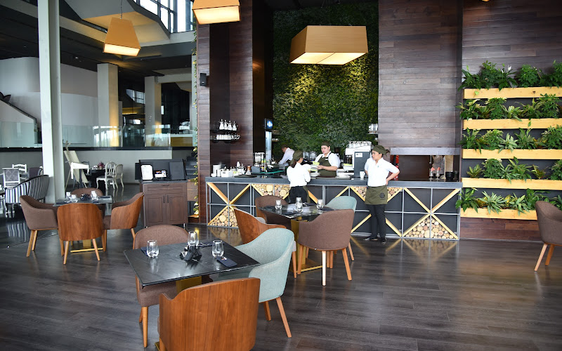 The Grove Restaurant ذا غروف