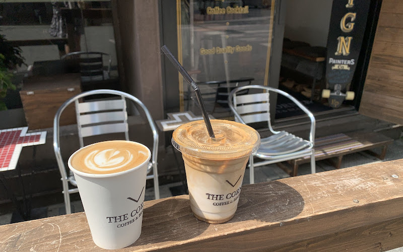 THE CORNER COFFEE&BEANS