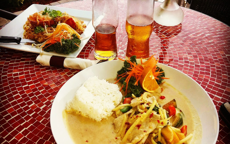 M&M Thai Café