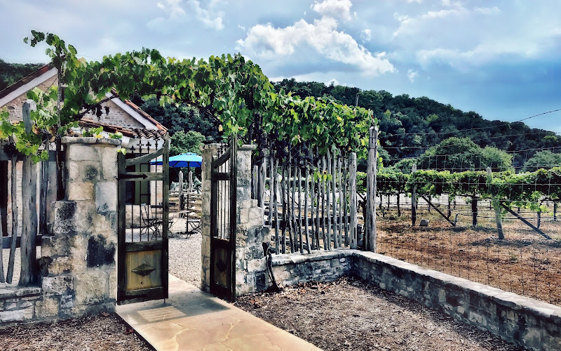 La Cruz de Comal Wines, Ltd.