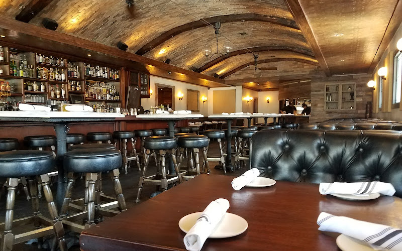 Black Market Liquor Bar - Studio City Restaurant and Bar