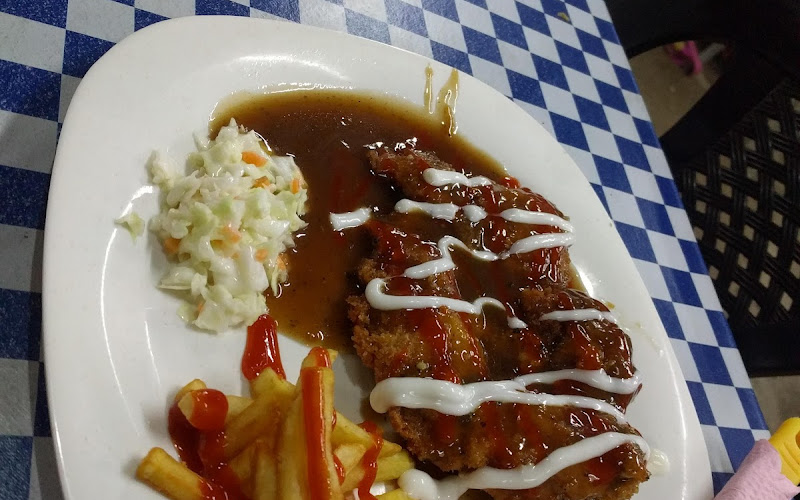 De' EsKay Garden & Cafe