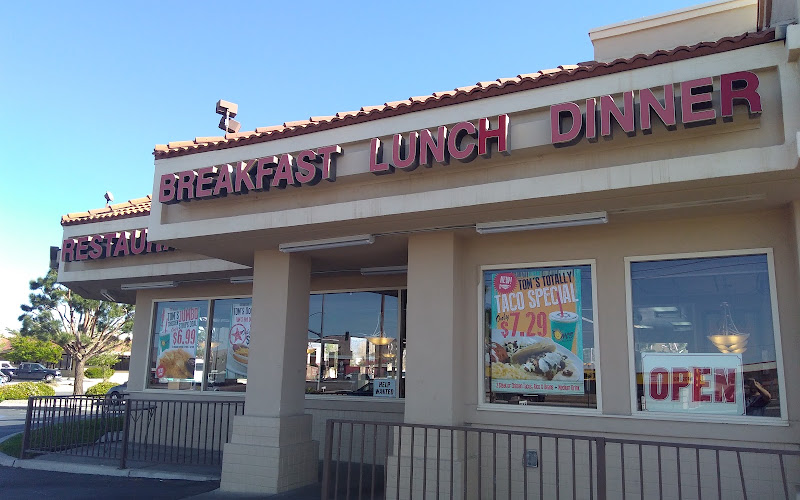 TOM's Famous Family Restaurant 20