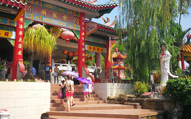 Wan Loong Temple