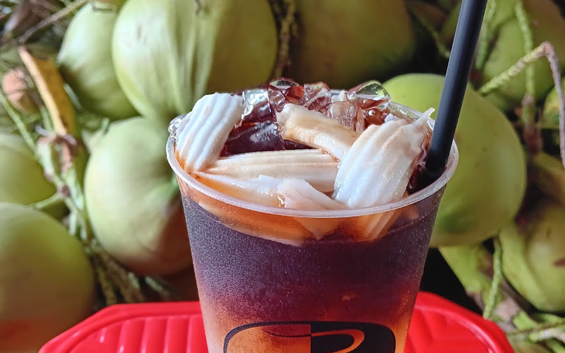 นานาคอฟฟี่ กาแฟสด&น้ำผลไม้ปั่น&ไอศครีมมะพร้าว