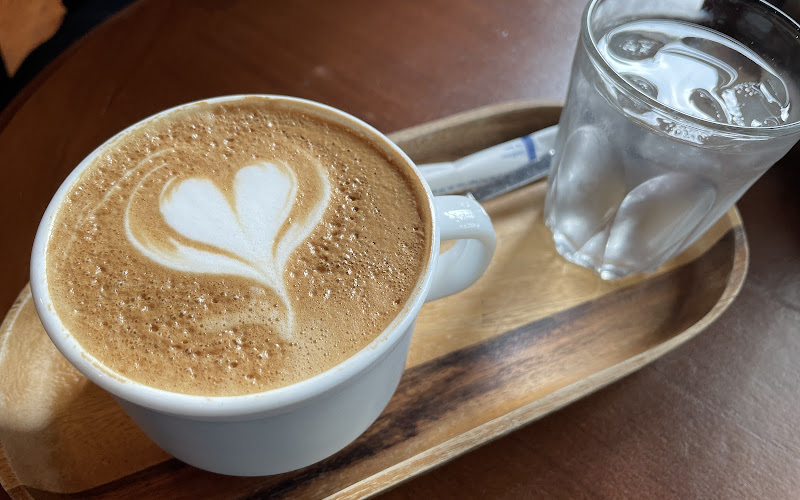 Cafe Hide In De East