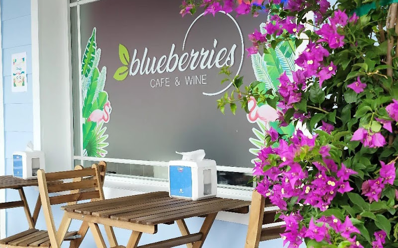 Blueberries Cafe & Wine