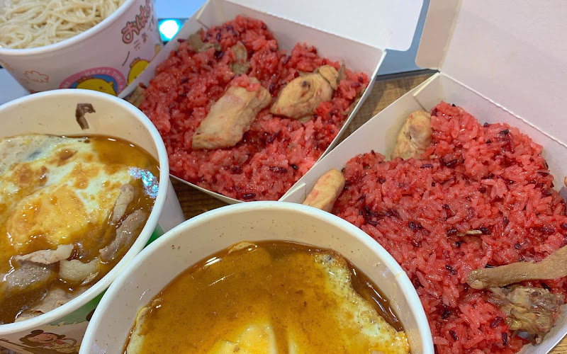 食光鶏（原金門街放山鶏餐庁）