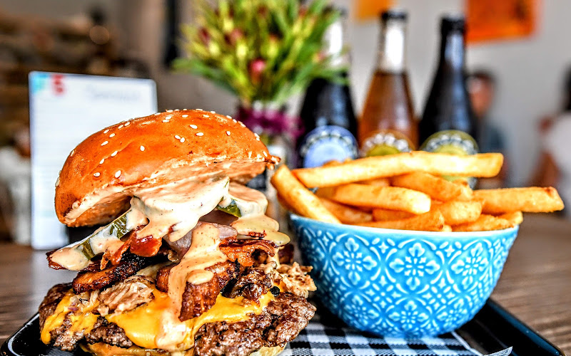 BurgerFans Belmont (by F5)