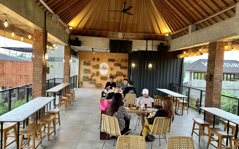 BREMAN Brewery & Bar
