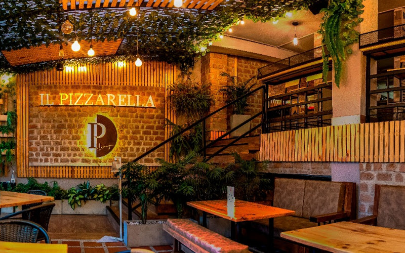 iL Pizzarella Lounge