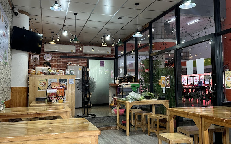เฮงราดหน้ายอดผัก เพชรเกษม28