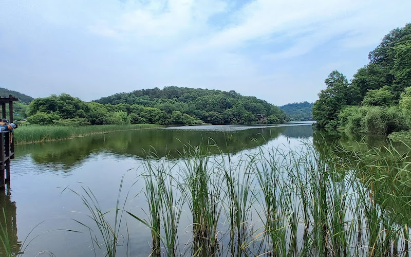 선암호수공원 안민사, 성배드로기도방, 호수교회