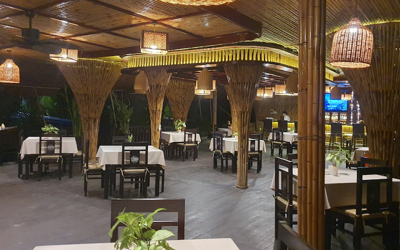 Coco River Restaurant & Bar