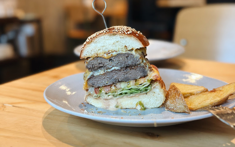 9 Hamburger & Dining Bar