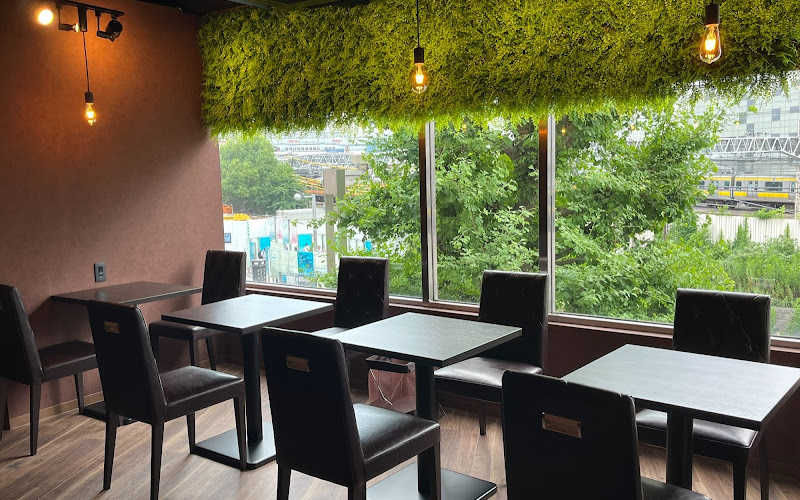 Cafe Pukari 新宿店
