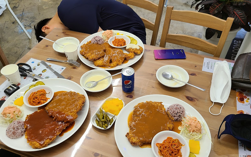 금화왕돈까스 만촌점