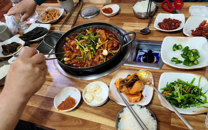 돌판위에춤추는삼겹살