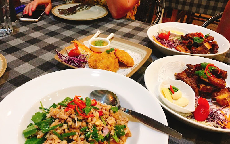 Thai Me restaurant (formerly, Sandwich Me)