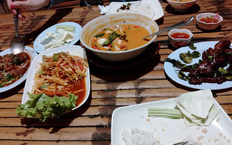 ร้านอาหาร สองพี่น้อง