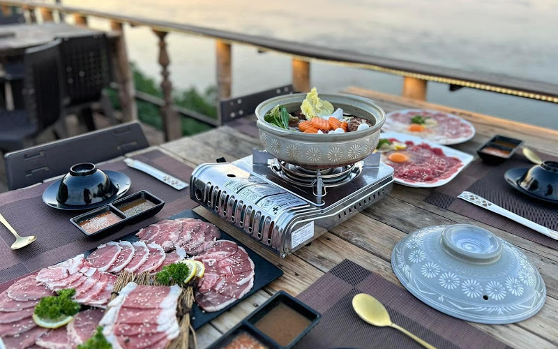 คาเฟ่เนื้อ ริมโขงท่าบ่อ