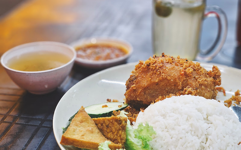 Warung Si Penarik Beca