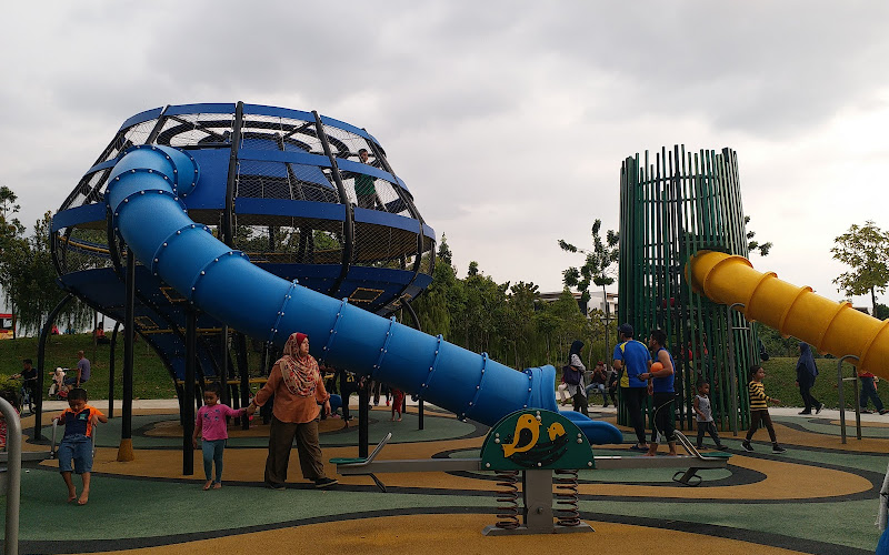 Tropicana Aman, East Lake Central Park