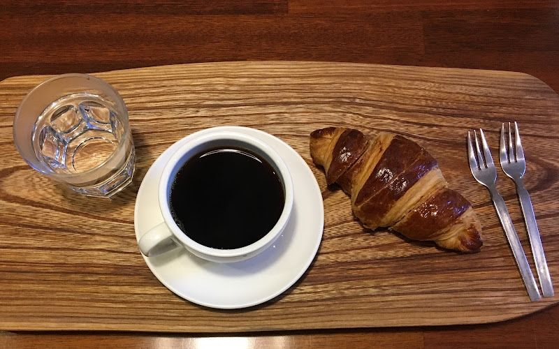 콩과밀 coffee & bakery