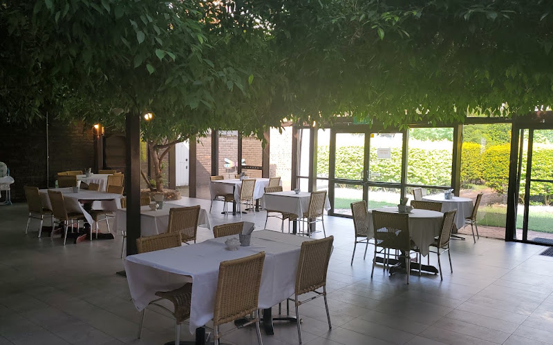 Bistro Nomad