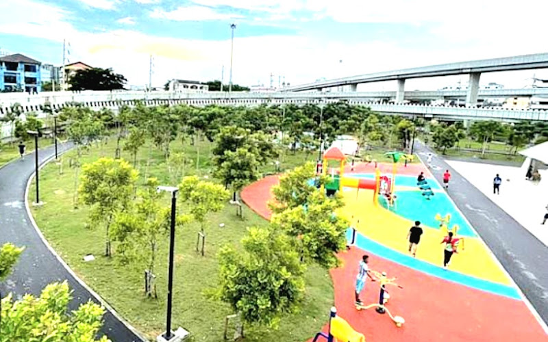 Piya Phirom Public Park