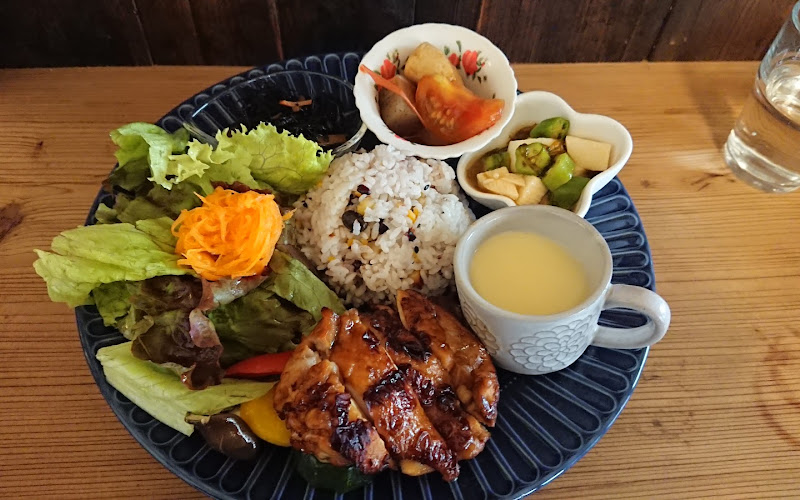 Retro Restaurant WAKA