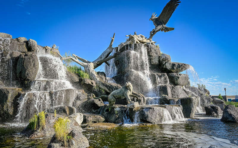 Giant Eagle Waterfall Nest