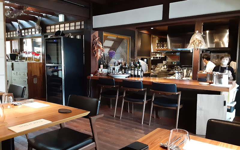 French restaurant "la rencontre"