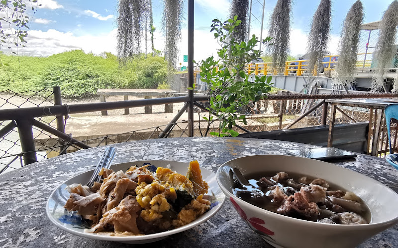 ร้านป้าแป๊ว