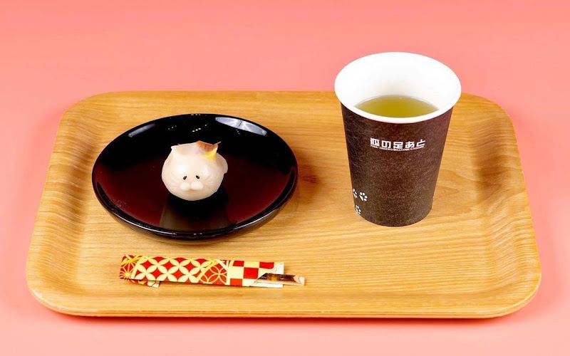 LAWAKU（らわく）和菓子販売、カフェ、和菓子体験、着物レンタル、茶道