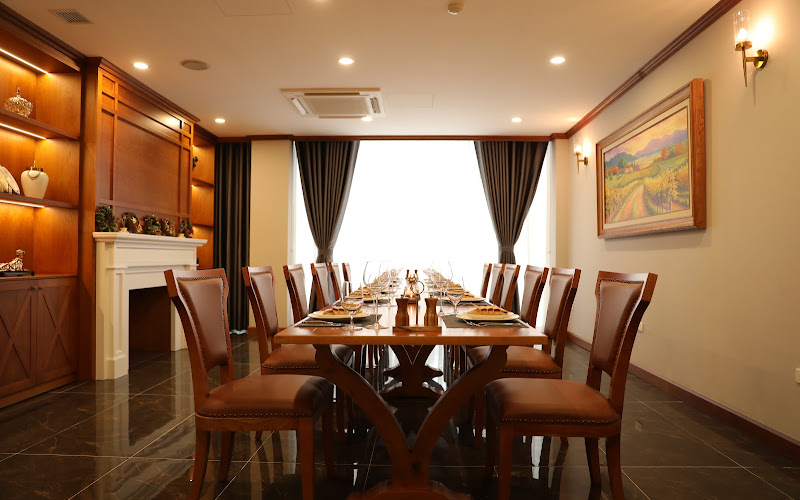 La Fontaine Restaurant