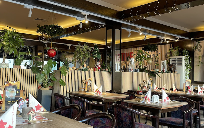 YAN NOO RAMEN Noodles & More - Restaurant