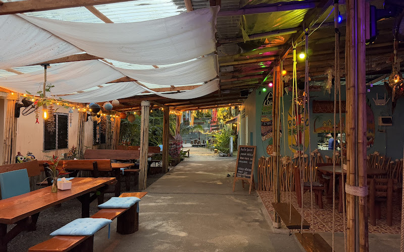 Villa Rosso by Aeddy